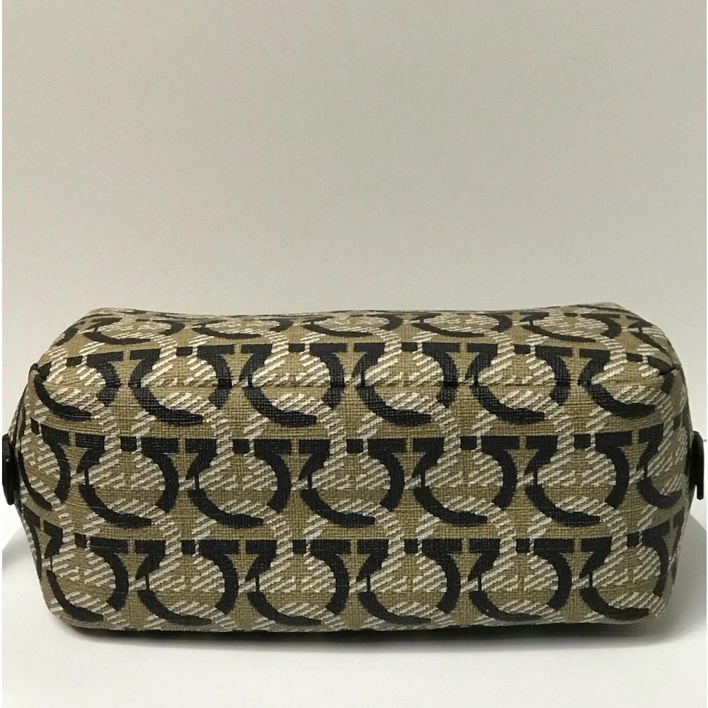 Salvatore Ferragamo Gancini Cosmetic Bag 😍🔥